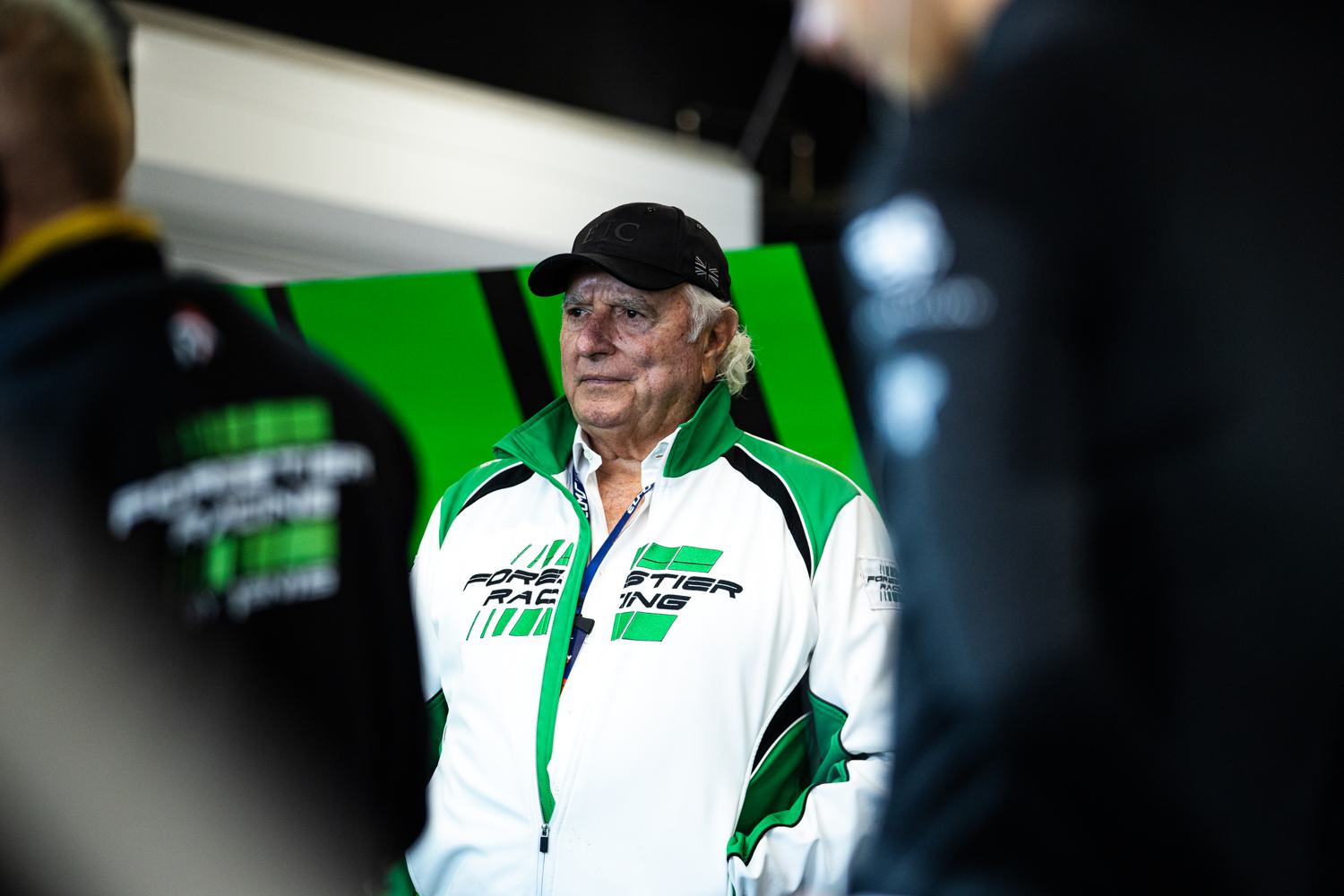 Yves Forestier dans le paddock