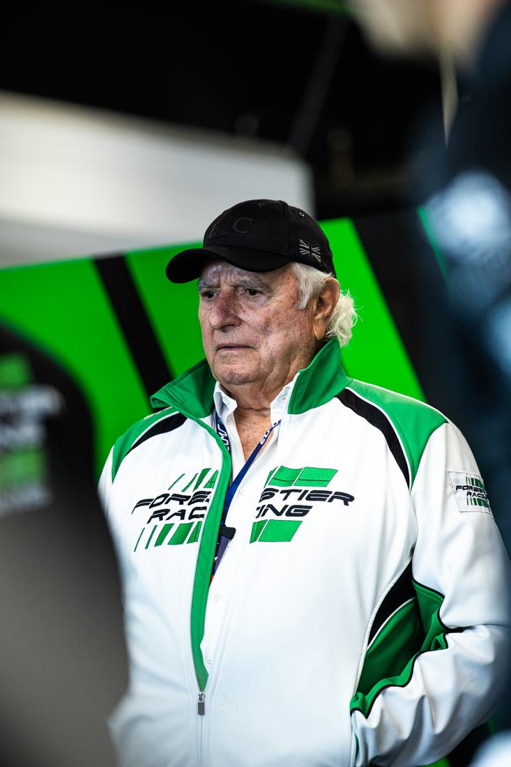 Yves Forestier dans le paddock